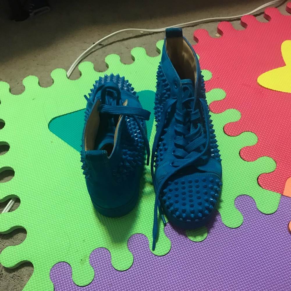 Men sneakers